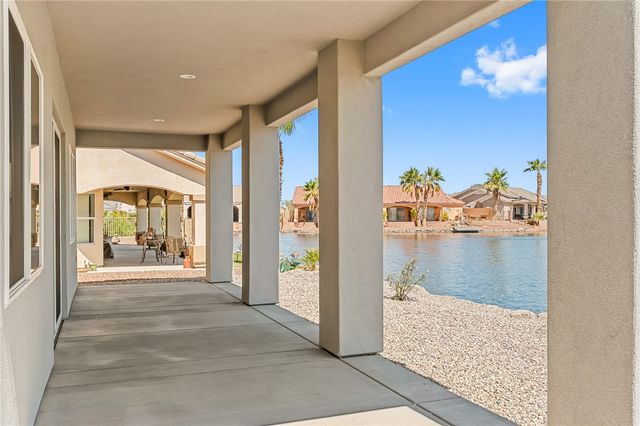 6136 S Via Del Aqua Drive, Fort Mohave, AZ 86426