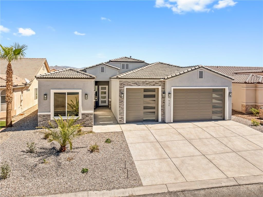 6136 S Via Del Aqua Drive, Fort Mohave, AZ 86426