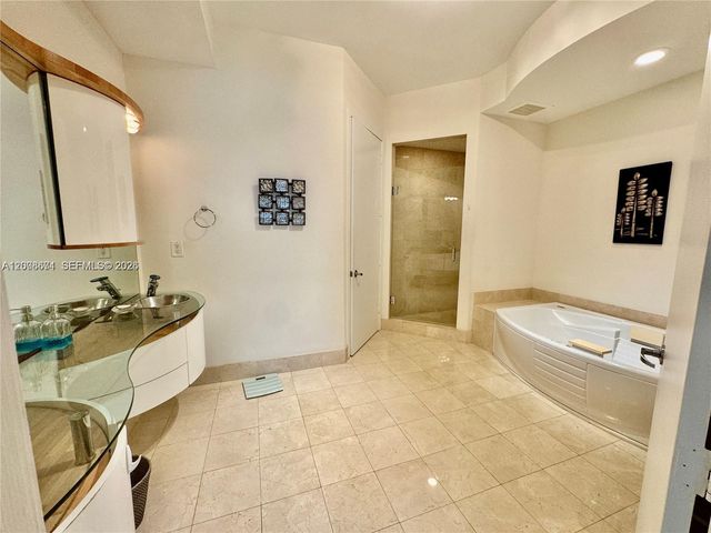 18101 Collins Ave 4302, Sunny Isles Beach, FL 33160