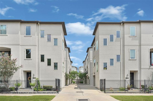 5514 Petty Street A, Houston, TX 77007
