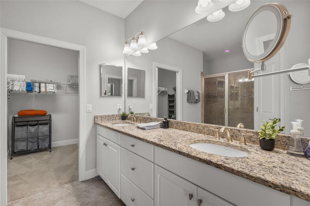 Image 18 of property listing at 5019 SAVONA RUN, Bradenton, FL 34211