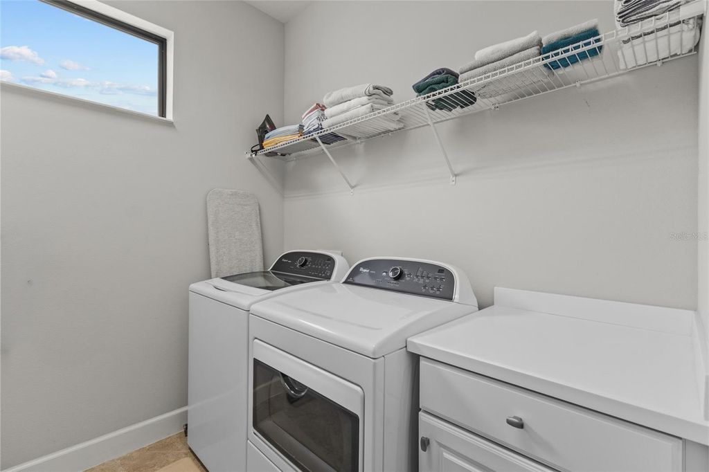Image 28 of property listing at 5019 SAVONA RUN, Bradenton, FL 34211