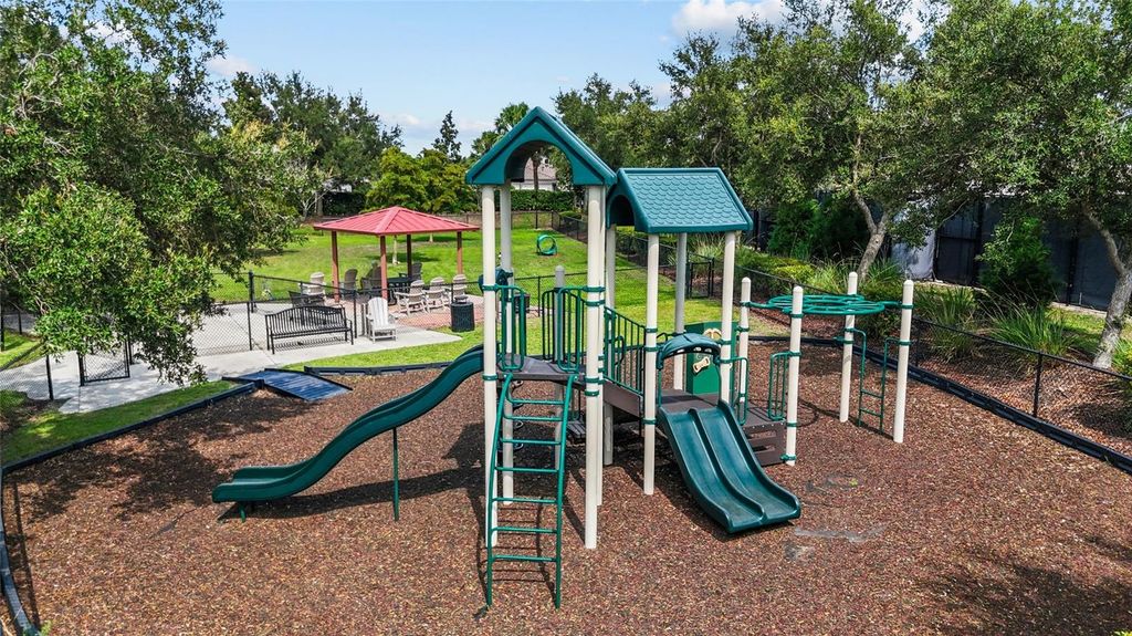 Image 65 of property listing at 5019 SAVONA RUN, Bradenton, FL 34211