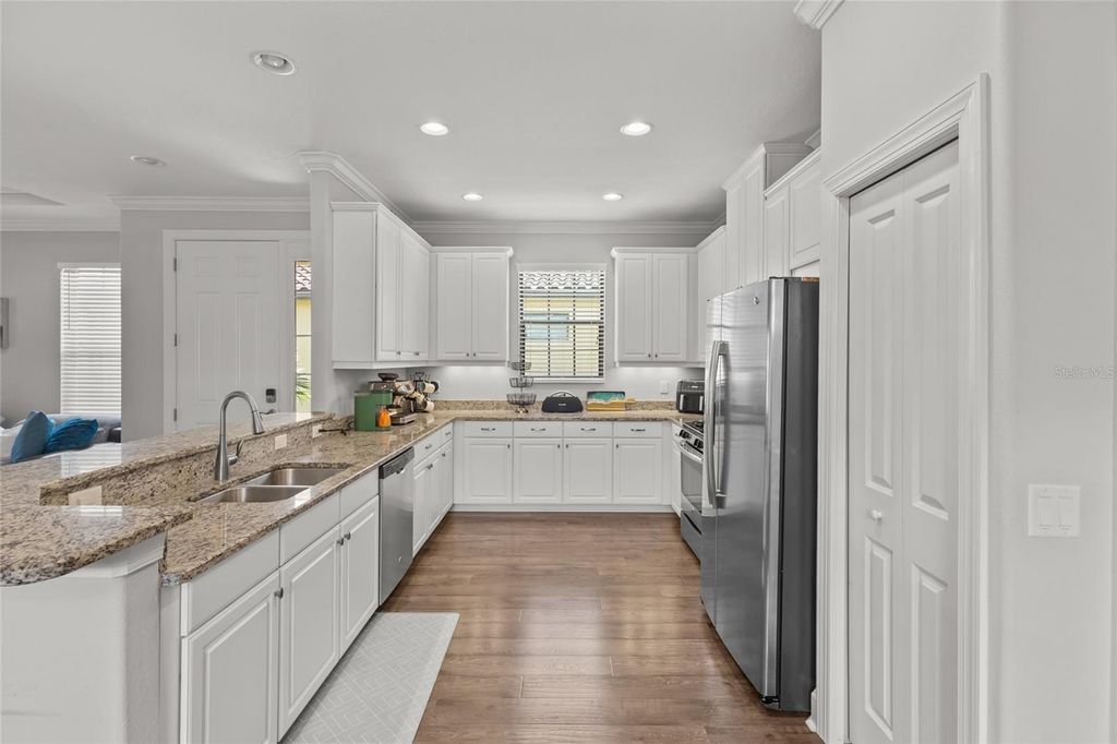 Image 10 of property listing at 5019 SAVONA RUN, Bradenton, FL 34211