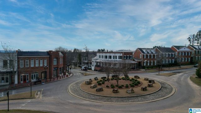 00552 VILLAGE GREEN WAY, Hoover, AL 35226