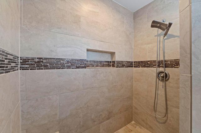 809 Stillhouse SPG, Round Rock, TX 78681