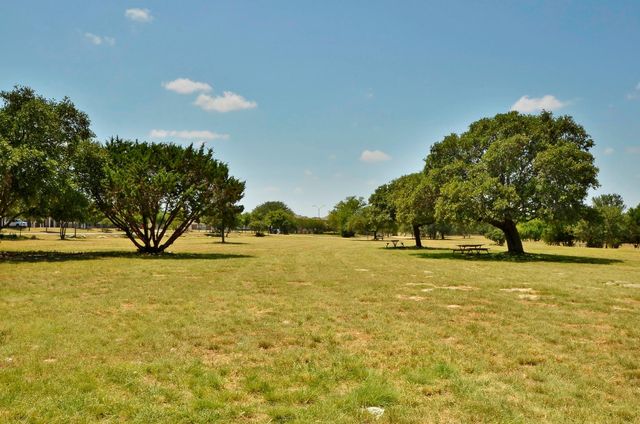 809 Stillhouse SPG, Round Rock, TX 78681