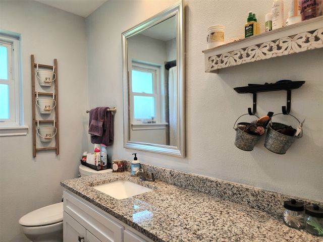 1929 Vista Oaks Drive, Carrollton, TX 75007