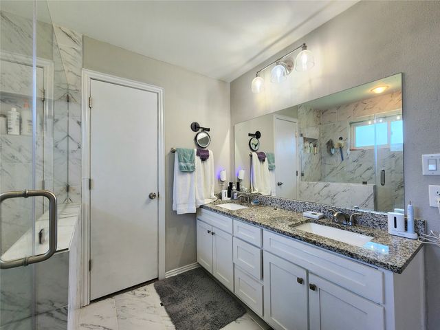 1929 Vista Oaks Drive, Carrollton, TX 75007