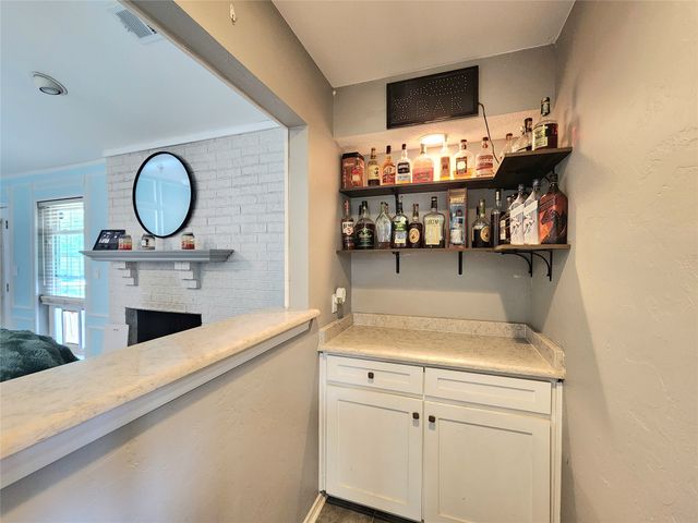 1929 Vista Oaks Drive, Carrollton, TX 75007