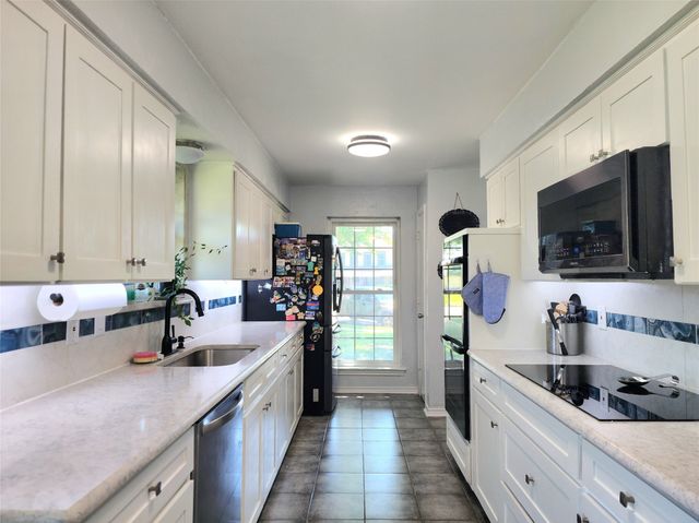 1929 Vista Oaks Drive, Carrollton, TX 75007