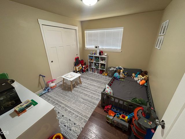 1024 NW Hawthorne Avenue, Grants Pass, OR 97526