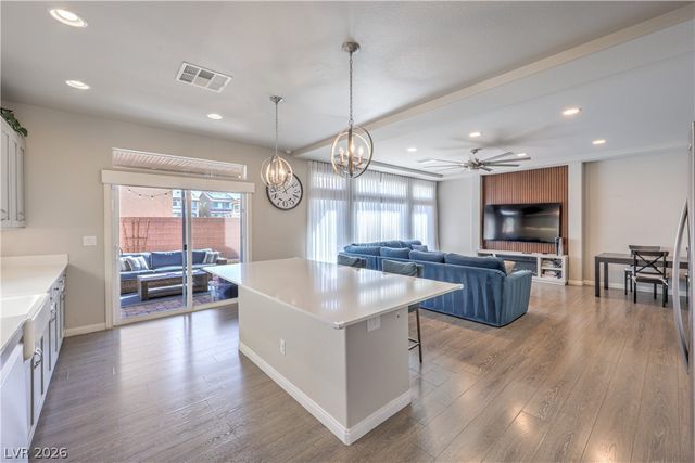 7266 Gypsy Canyon Court, Las Vegas, NV 89118