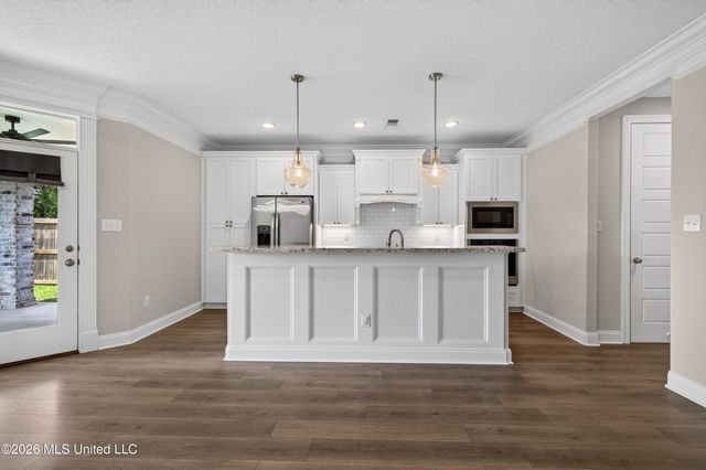 10497 W Landon Green Circle, Gulfport, MS 39503
