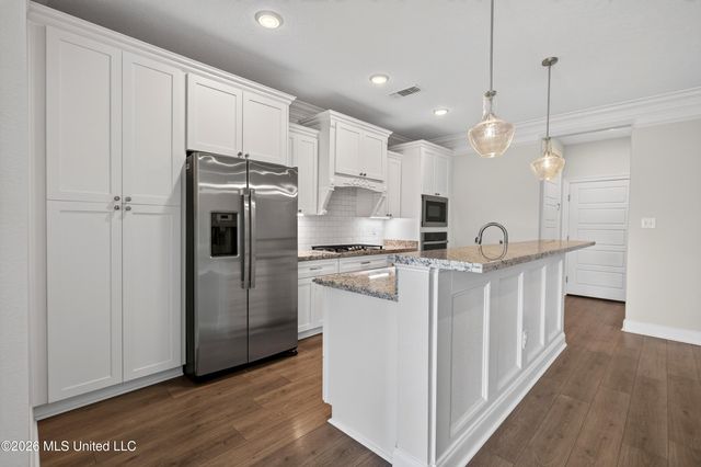 10497 W Landon Green Circle, Gulfport, MS 39503