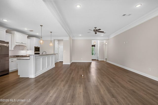 10497 W Landon Green Circle, Gulfport, MS 39503