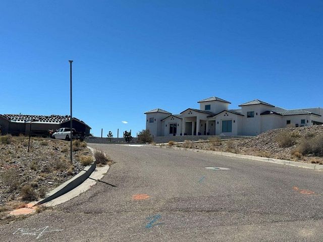 5627 Da Vinci Boulevard NE, Rio Rancho, NM 87144