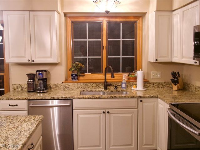 19876 Benwood Court, Strongsville, OH 44149