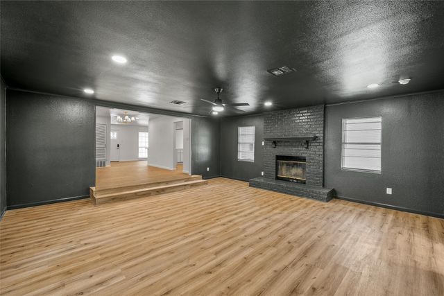 535 N Stefka Drive, Robinson, TX 76706