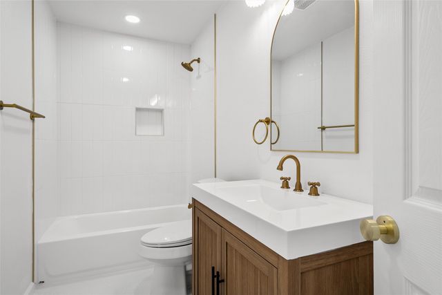 535 N Stefka Drive, Robinson, TX 76706