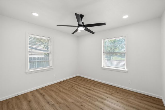 535 N Stefka Drive, Robinson, TX 76706