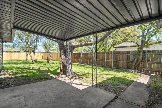 535 N Stefka Drive, Robinson, TX 76706