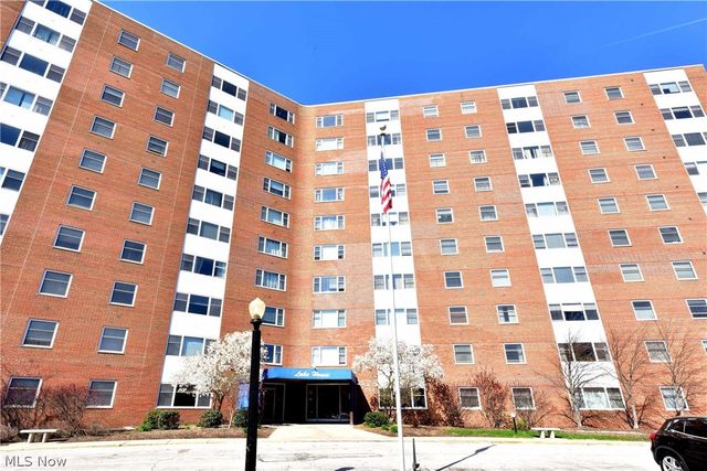 11850 Edgewater Drive 619, Lakewood, OH 44107