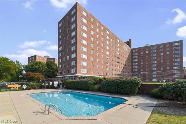 11850 Edgewater Drive 619, Lakewood, OH 44107