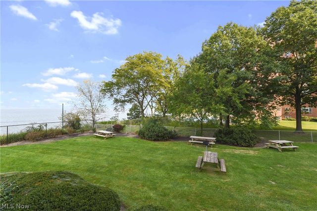 11850 Edgewater Drive 619, Lakewood, OH 44107
