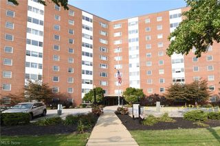 11850 Edgewater Drive 619, Lakewood, OH 44107