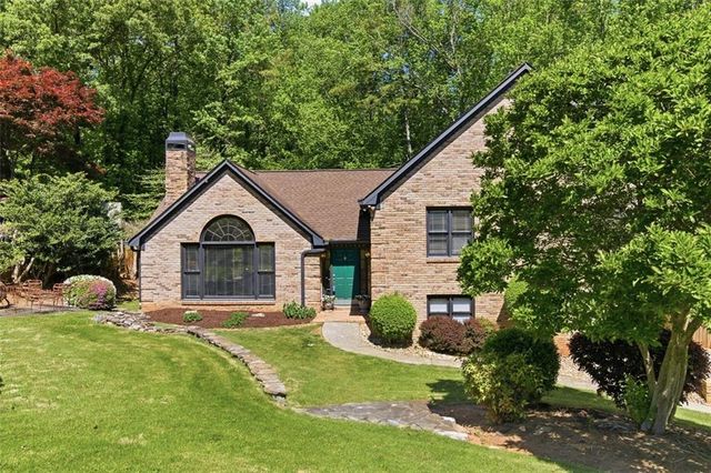 1156 Meadow Oaks Drive NW, Acworth, GA 30102