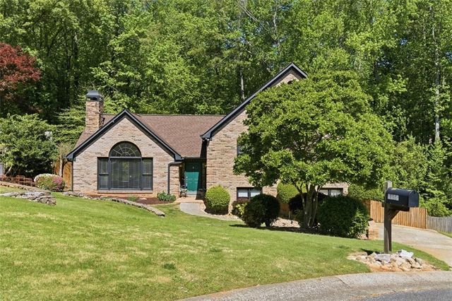 1156 Meadow Oaks Drive NW, Acworth, GA 30102