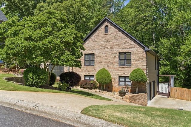 1156 Meadow Oaks Drive NW, Acworth, GA 30102