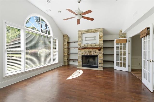 1156 Meadow Oaks Drive NW, Acworth, GA 30102
