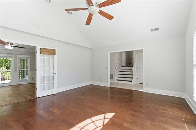 1156 Meadow Oaks Drive NW, Acworth, GA 30102