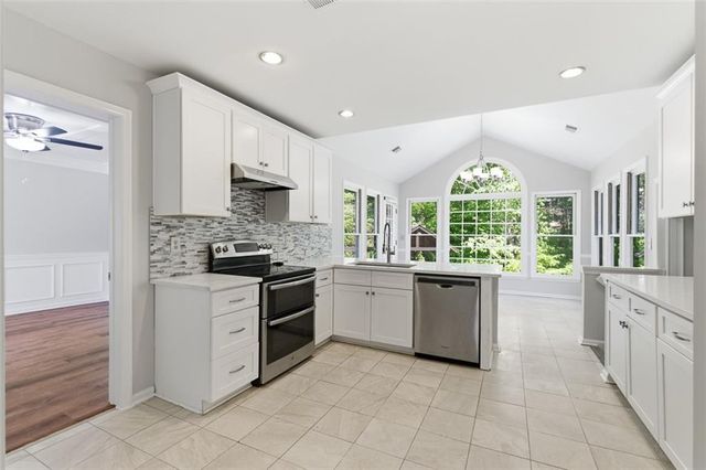 1156 Meadow Oaks Drive NW, Acworth, GA 30102
