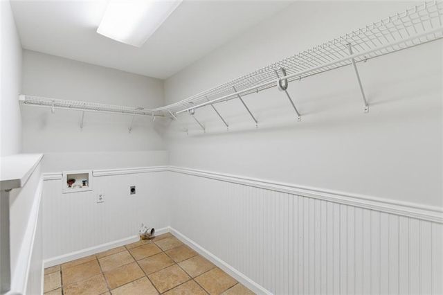 1156 Meadow Oaks Drive NW, Acworth, GA 30102