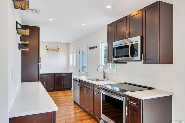 3685 Prairie Path, Bethpage, NY 11714