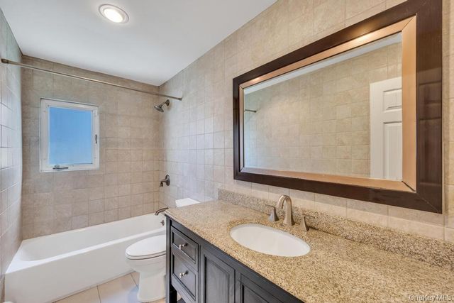 3685 Prairie Path, Bethpage, NY 11714