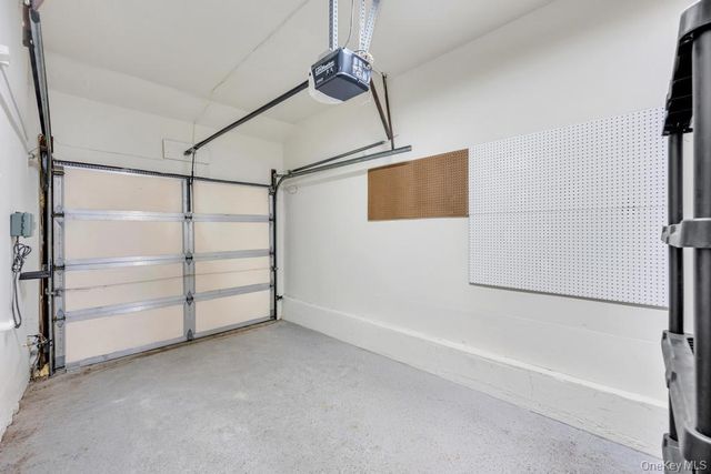 3685 Prairie Path, Bethpage, NY 11714