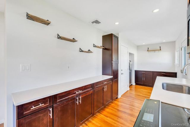 3685 Prairie Path, Bethpage, NY 11714