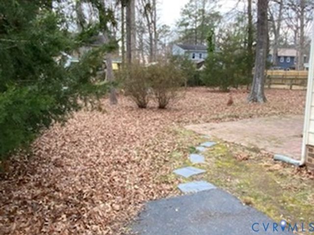 11013 Rockledge Rd, North Chesterfield, VA 23235