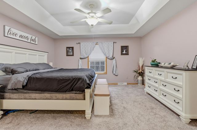 1753 DEL CERRO DR, Jefferson City, MO 65101