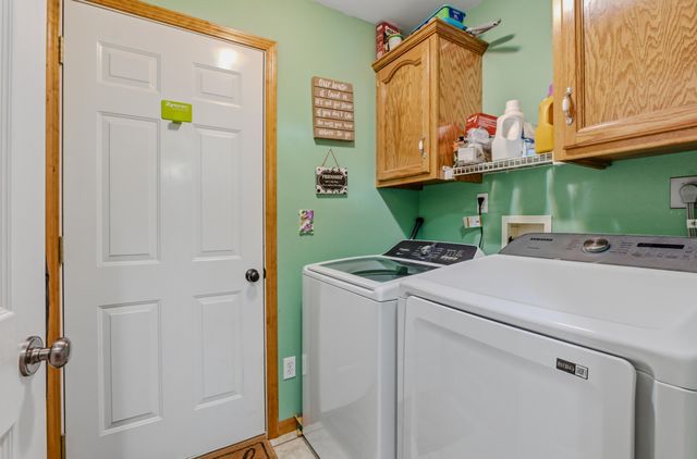 1753 DEL CERRO DR, Jefferson City, MO 65101