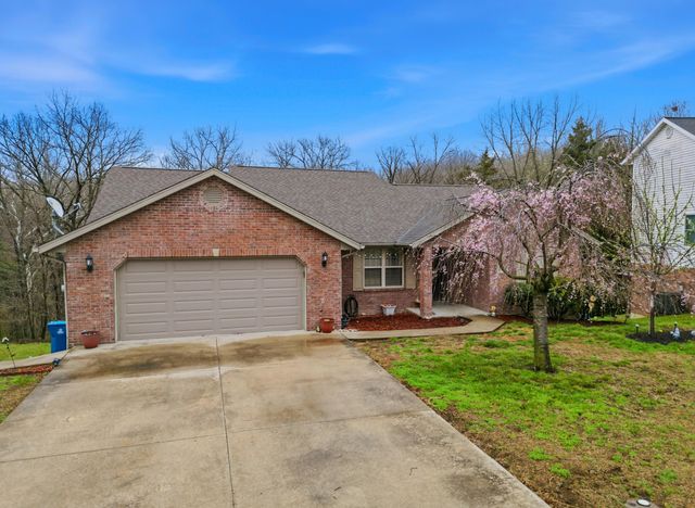 1753 DEL CERRO DR, Jefferson City, MO 65101