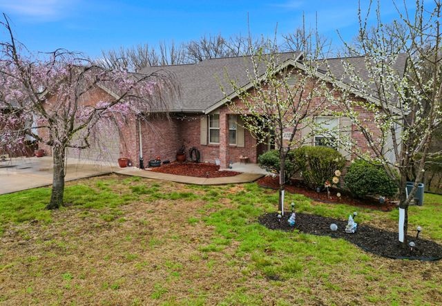 1753 DEL CERRO DR, Jefferson City, MO 65101