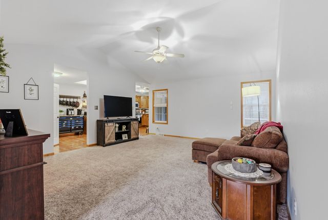 1753 DEL CERRO DR, Jefferson City, MO 65101