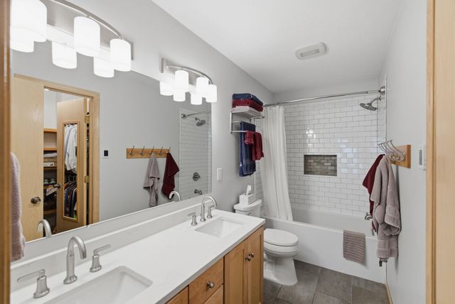 1745 N Black Locust Ct, Andover, KS 67002