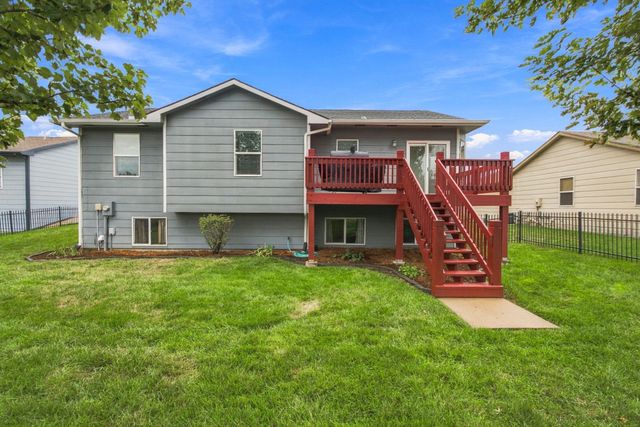 1745 N Black Locust Ct, Andover, KS 67002