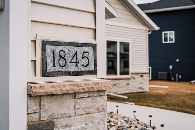 1845 67th Avenue S, Fargo, ND 58104